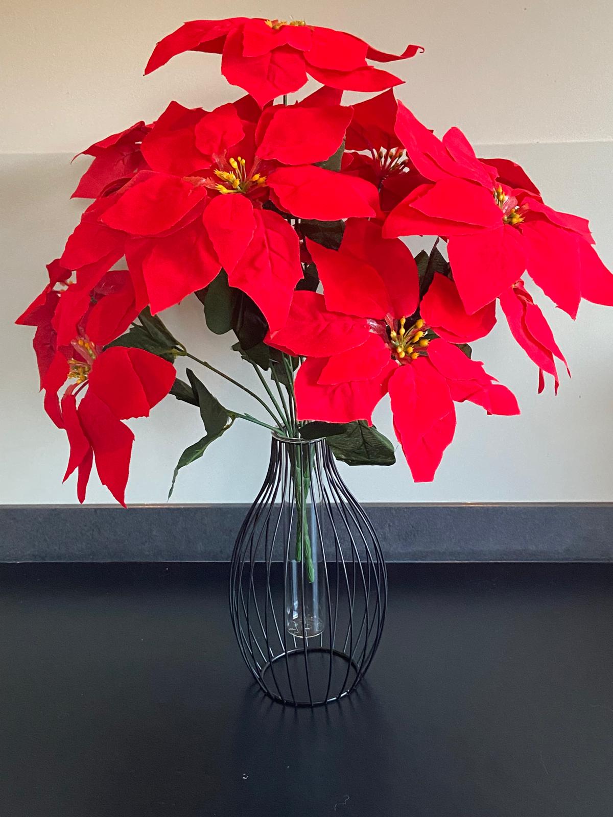 Seiden Poinsettie mit vase