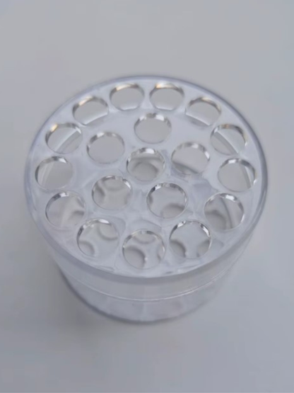 2 Blumenhalter (groß und klein)